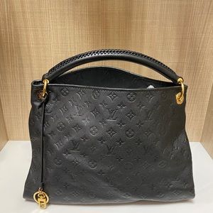 Louis Vuitton Artsy